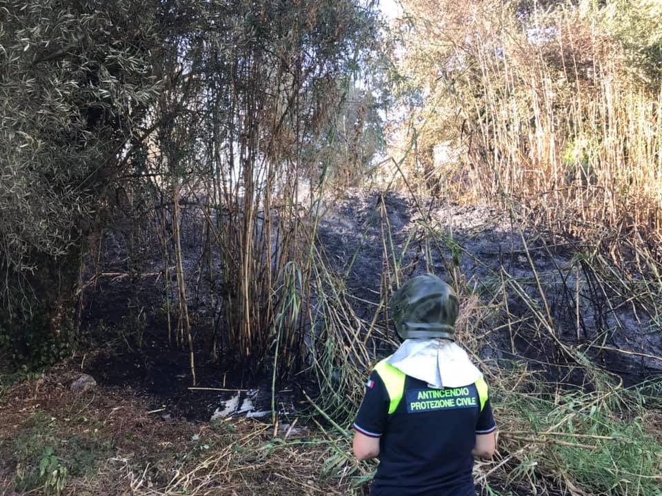 Spento incendio in Via della Quercia
