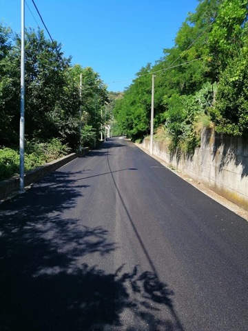 Pronto il manto stradale in Località Grotte/Casignano