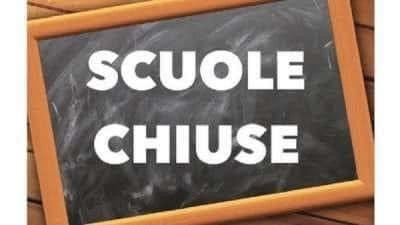 Rinviata l’apertura dell’anno scolastico 