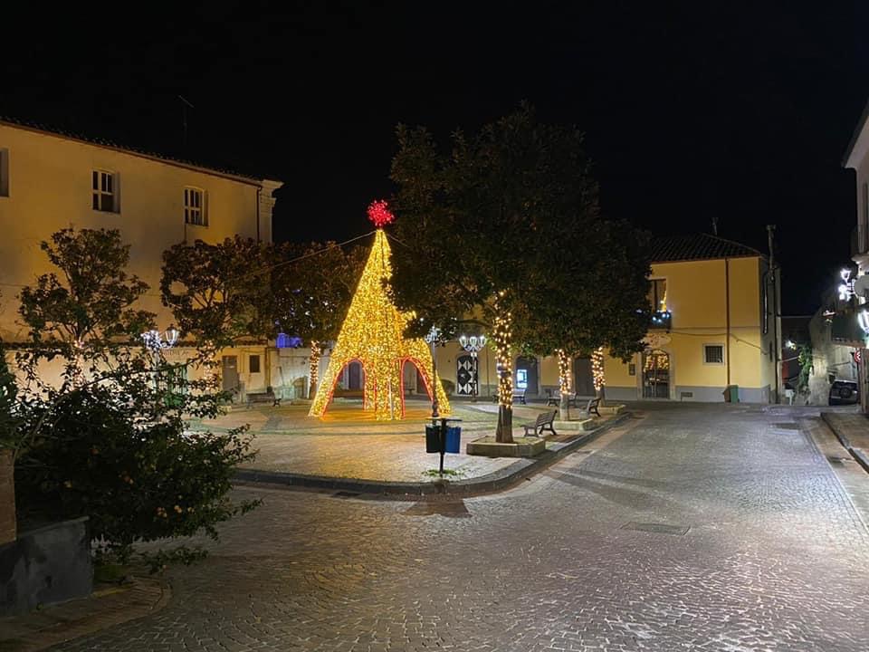 Pellezzano accende il Natale