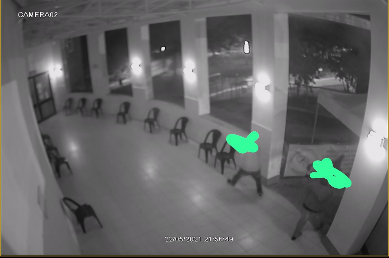 Atti vandalici all’esterno del centro vaccinale: verrà sporta denuncia 