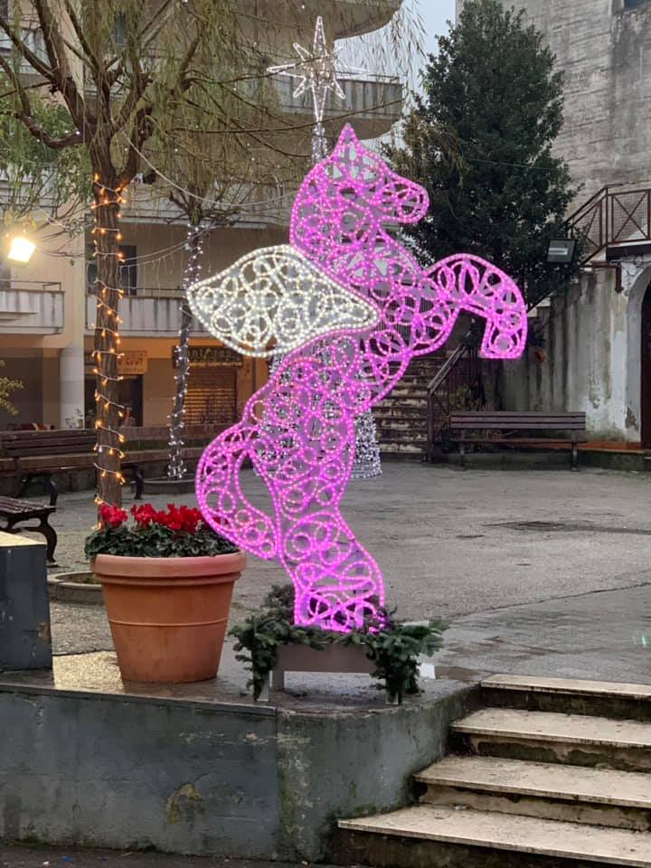 Installato il Pegaso di Marco Lodola a Coperchia