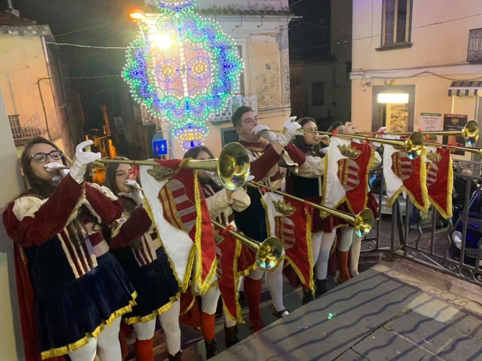 Santa Messa per Telethon e Sbandieratori Cavensi