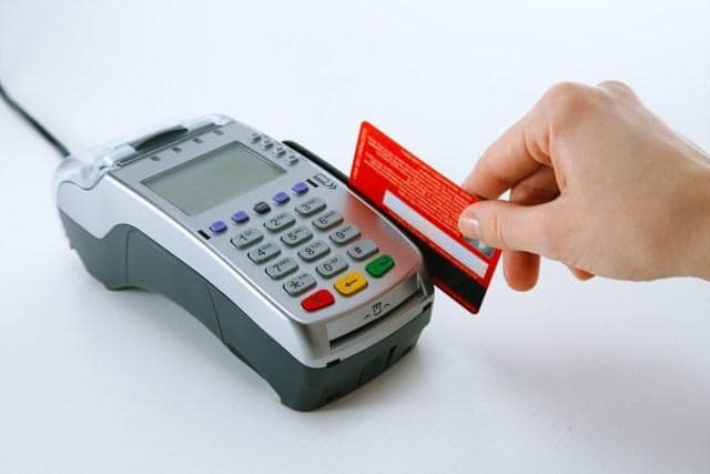 Tributi locali, pagamento con carta presso gli Uffici